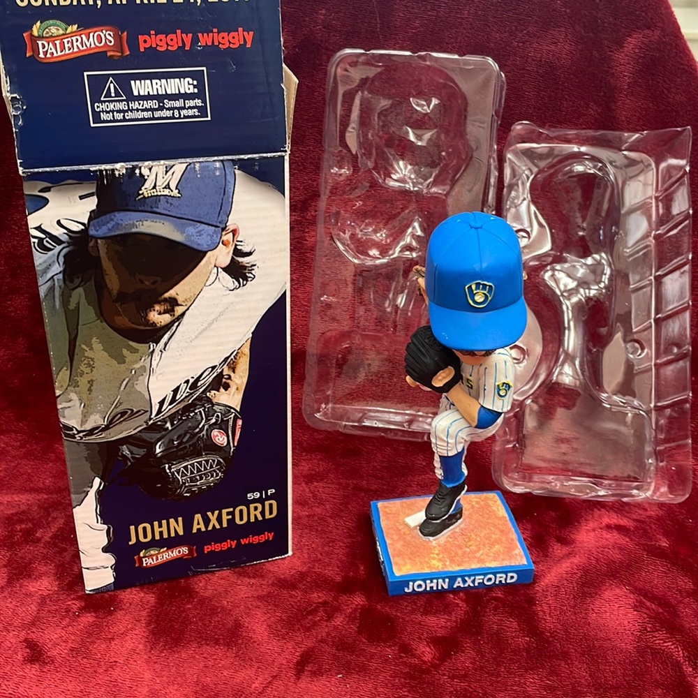 2011 MILWAUKEE BREWERS JOHN AXFORD RETRO PINSTRIPE SGA BOBBLEHEAD